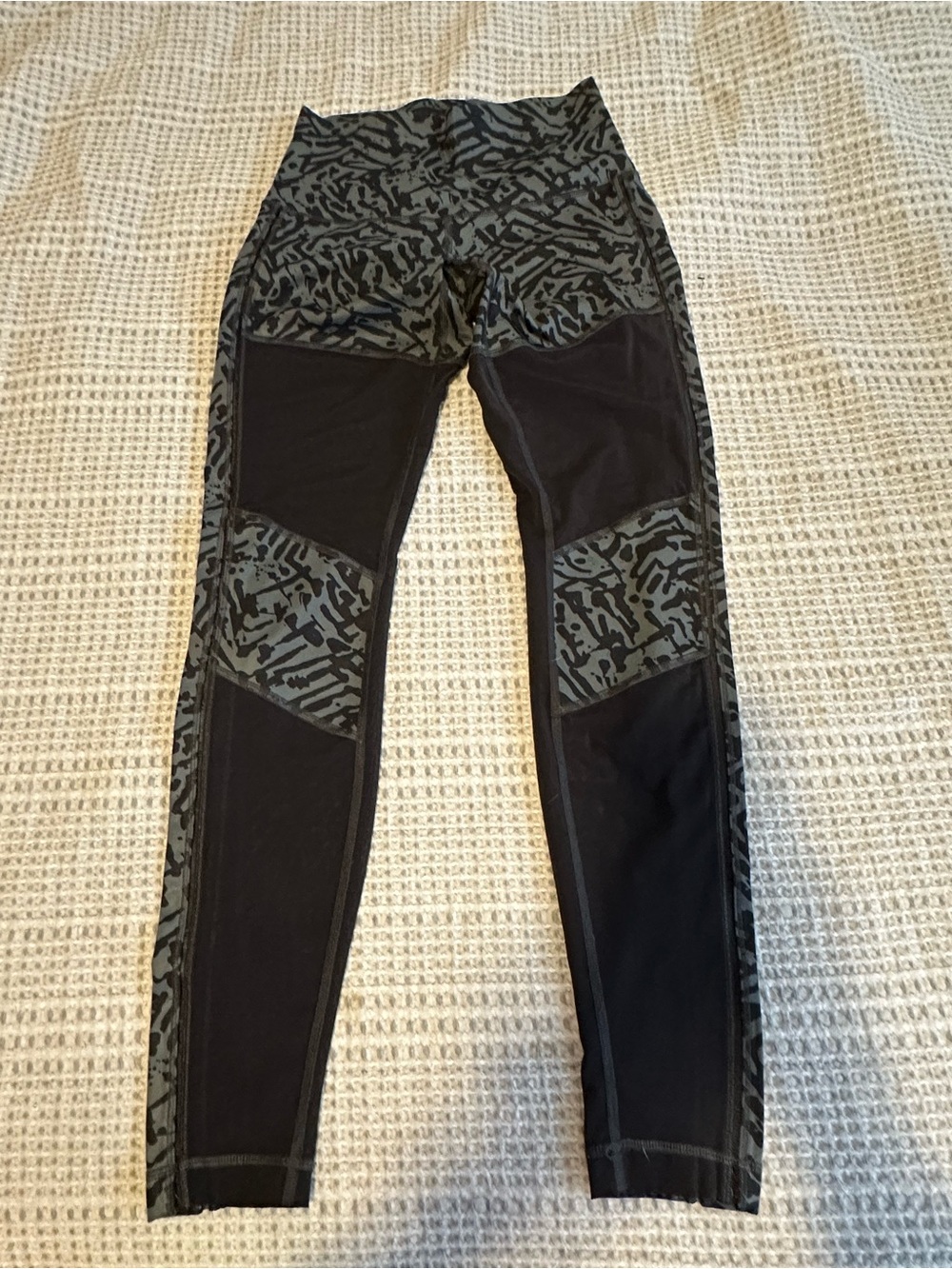 lululemon athletica Black with mesh Abstract Panel Leggings
